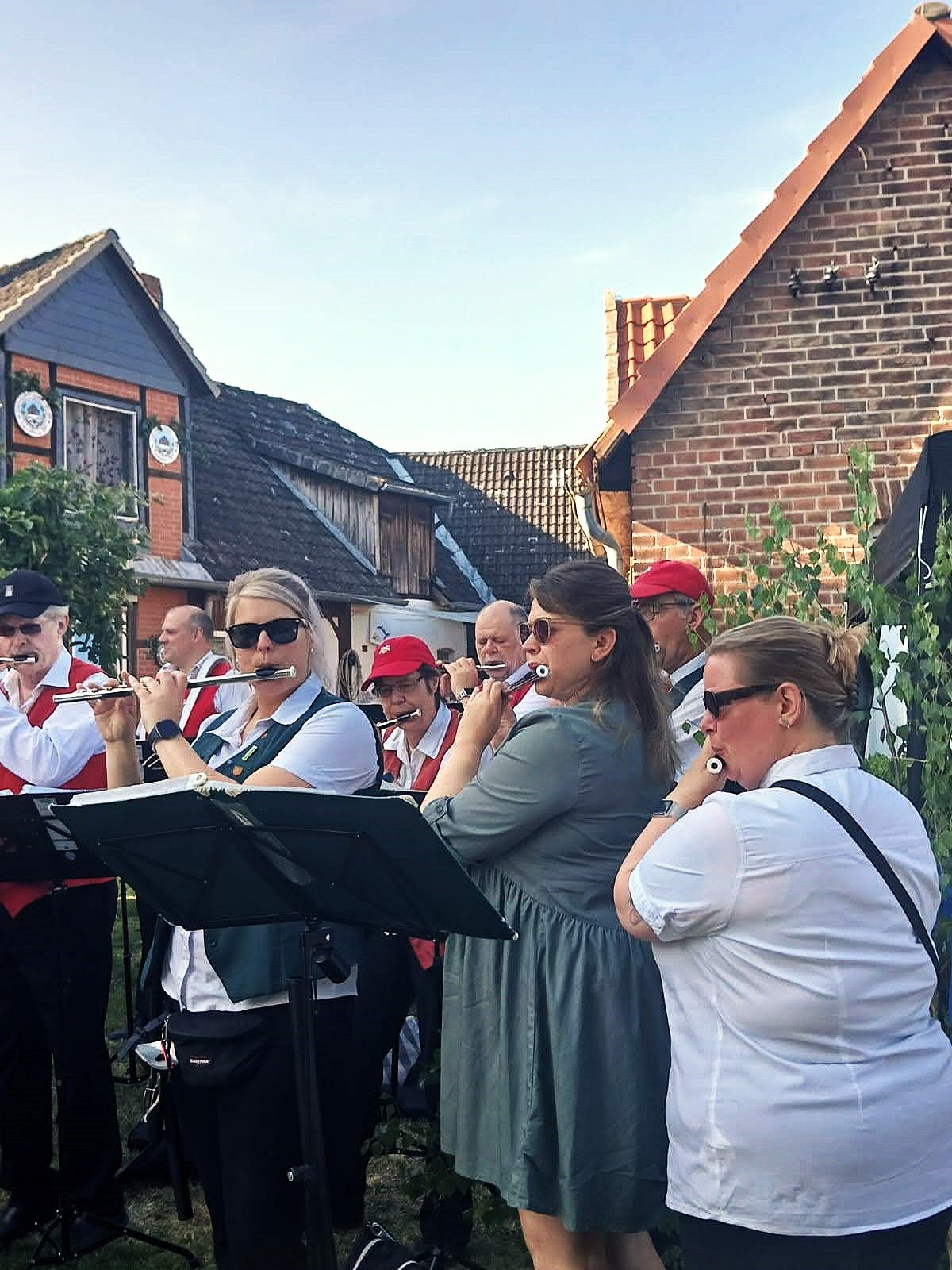 67cb8b4d-1414-4007-a0e6-979b2125a957